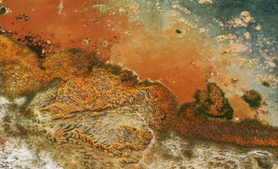 【“飛閱”中國(guó)】航拍明塘湖濕地：“煙霞火?！彼仆庑乔?>
        </a><em>【“飛閱”中國(guó)】航拍明塘湖濕地：“煙霞火海”似外星球</em></li>
    <li><a  target=